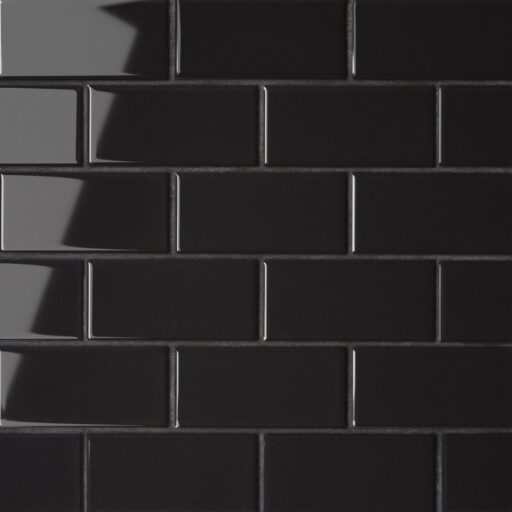 Le Cafe- 2x4 Off Set Mesh Mount Mosaic Black Gloss