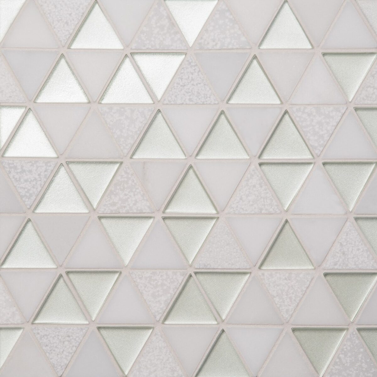 Kaikos 1-3/4 Triangle Gls/Stn Mosaic Pearl & Oriental White