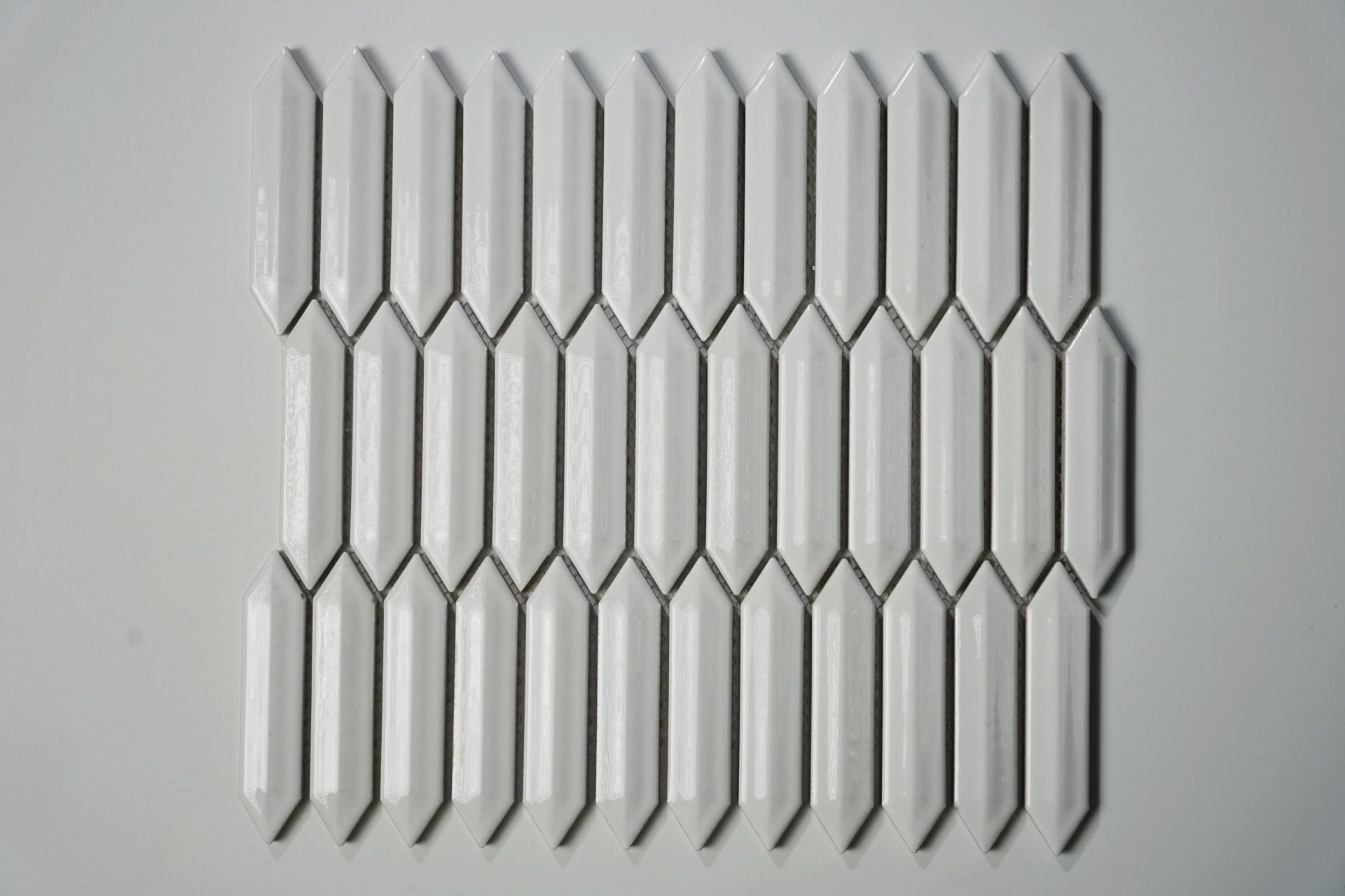 Bg White 3D Picket 1X4 Mosaic