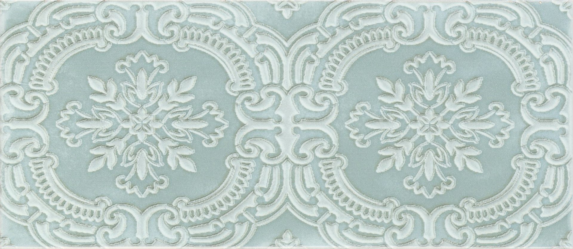 Chantilly Tulle Aqua 4X10 Deco