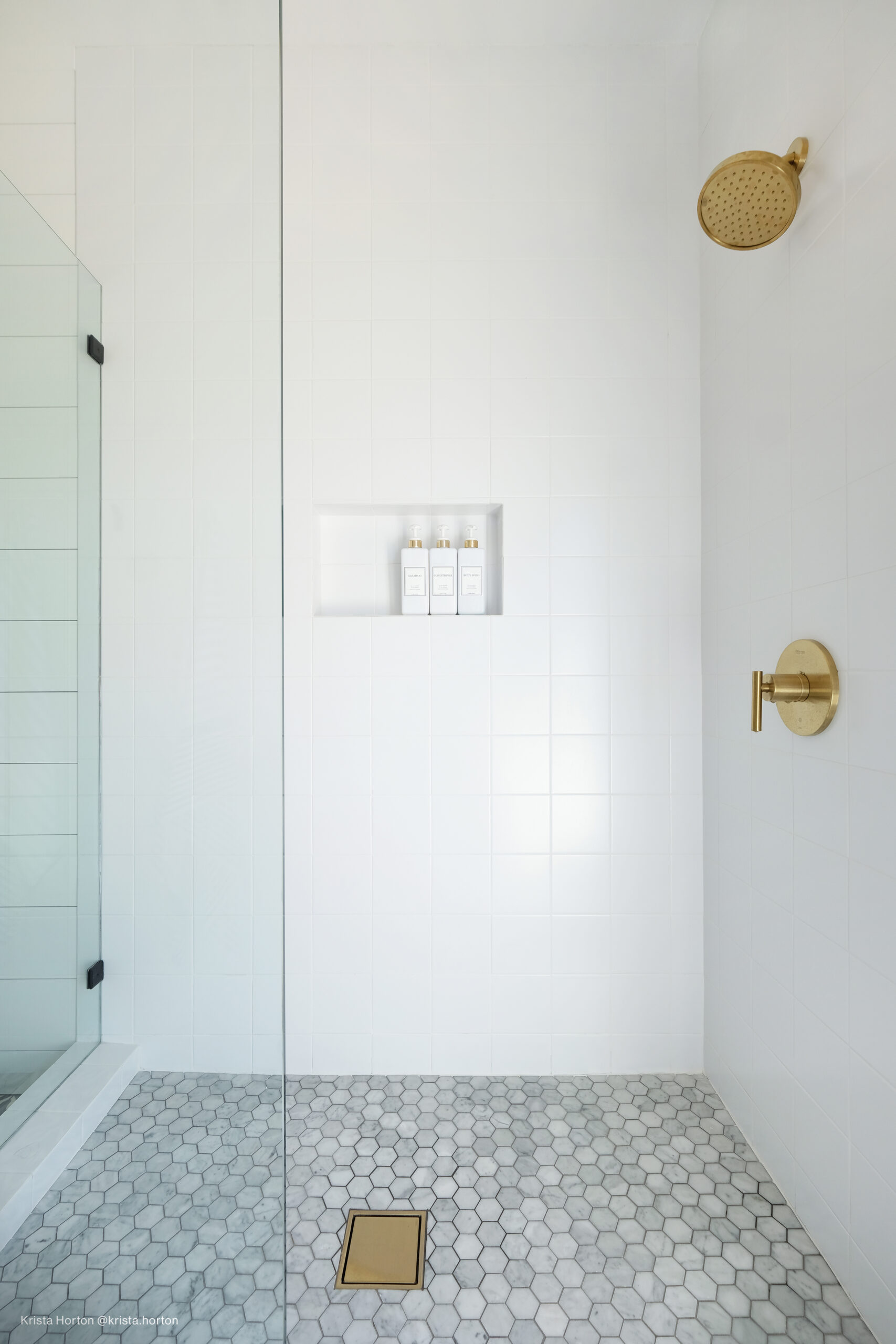 Traditions 6" x 6" Matte Ceramic Tile in Ice White